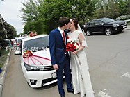 Свадебный кортеж Волгоград - везем любовь в правильном направлении! Машины и украшения на свадебные авто. Все районы города!